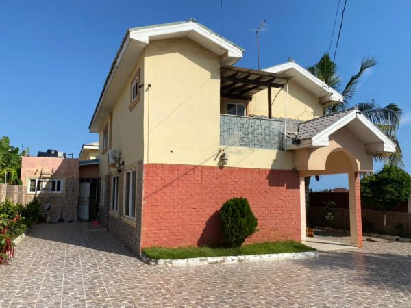 a 3 bedroom house front view